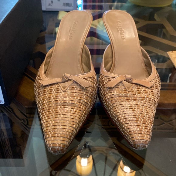 Cole Haan slides size 9 1/2 medium,rattan with leather trim and camel/natural - Picture 1 of 2